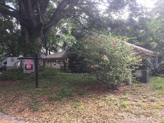 2nd image of 4413 White Oak Cir