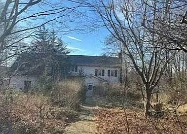 1st image of 50 Meriden Rd