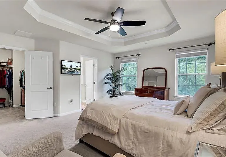 611 Edison Dr — Photo 22