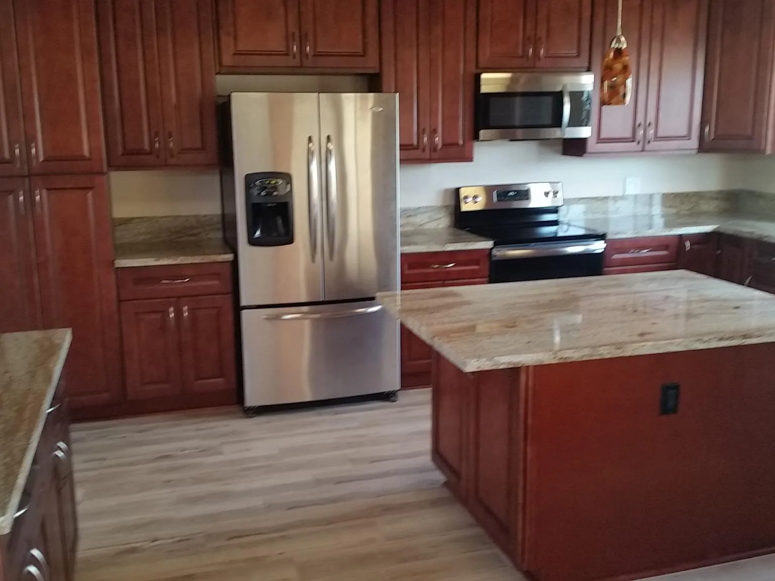 4 bed, 3.5 bath, 5000 sqft, $5,950 — Photo 2