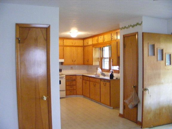 3rd image of 205 Washington St