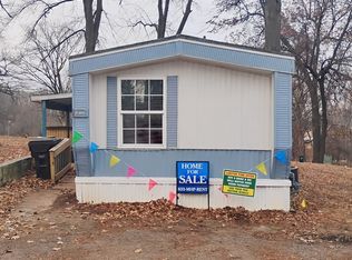 1100 W Locust St #35, Canton, IL 61520