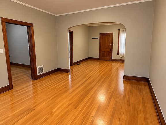 4th image of 2822 N Springfield Ave #1R