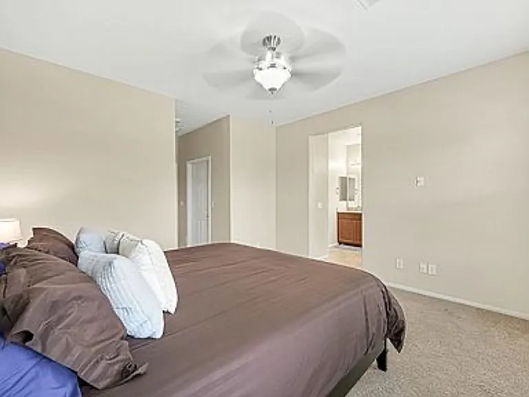 9122 Island Wolf Ave — Photo 19