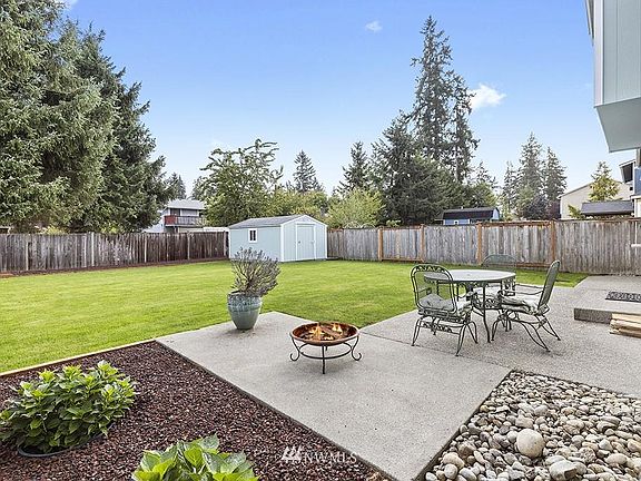 2nd image of 15805 15th Avenue Ct E