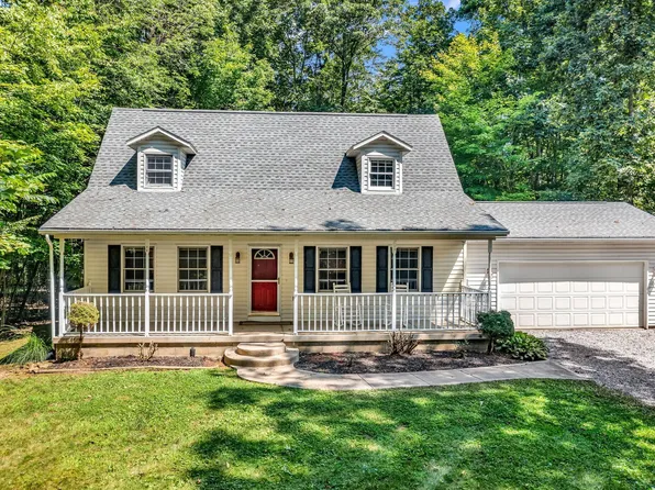 428 Grand Ridge Dr, Howard, OH 43028