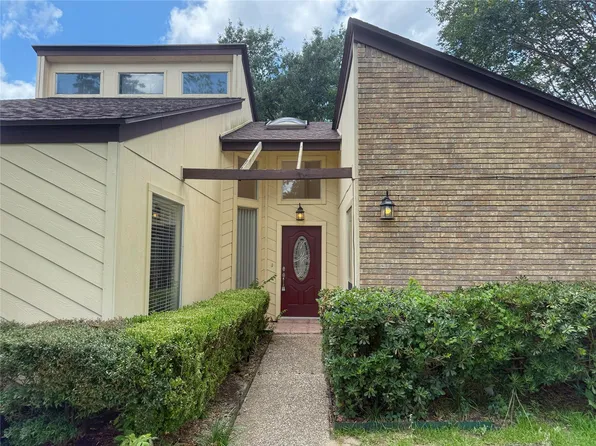 13103 Holston Hills Dr, Houston, TX 77069
