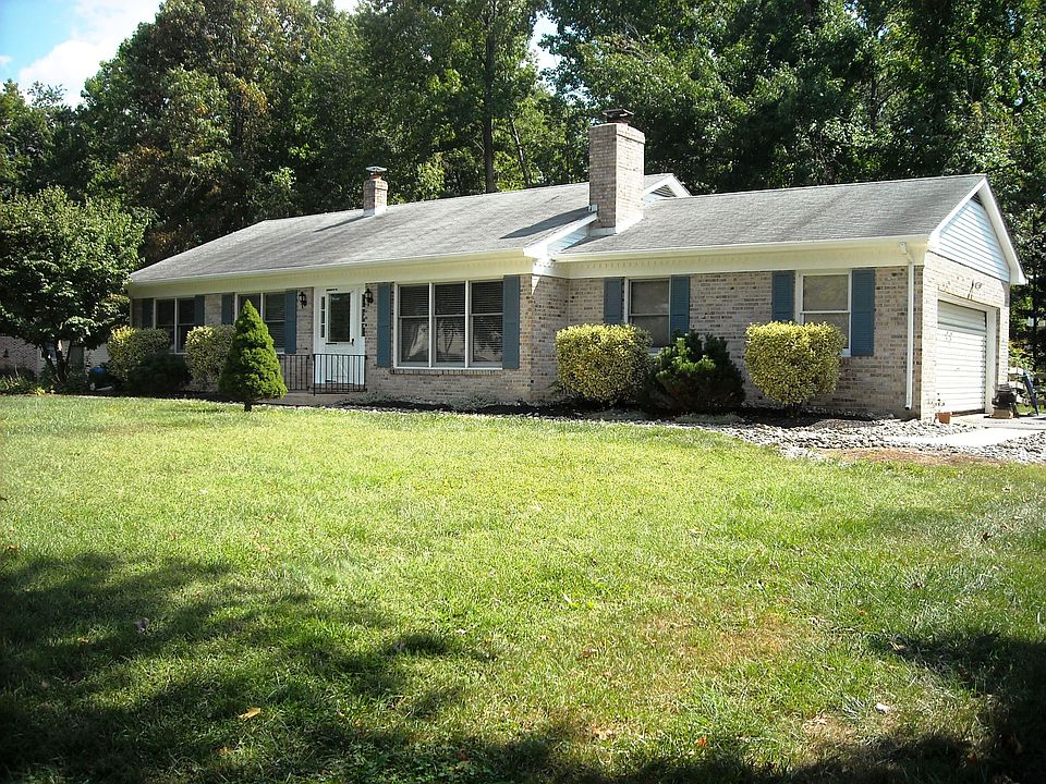 1st image of 109 Foxtail Cir
