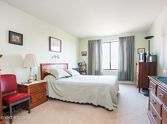 5th image of 1747 W Crystal Ln Unit 704