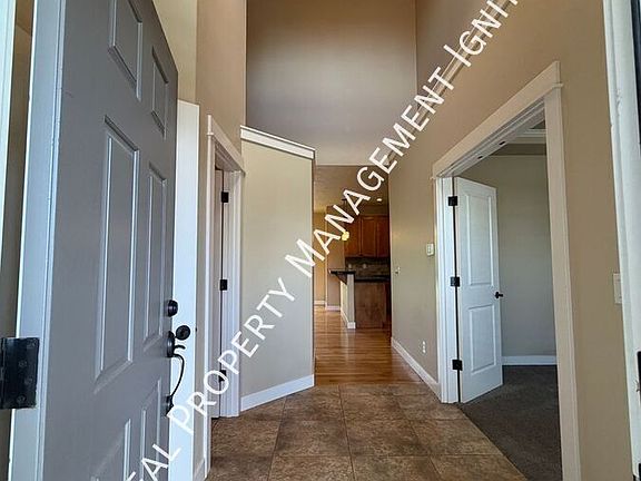 4th image of 3050 NW 17th St