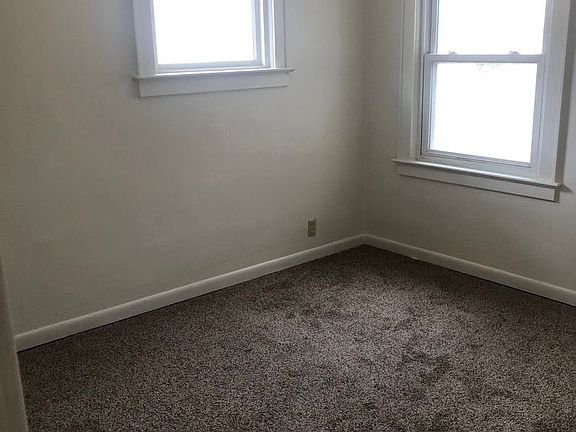 4th image of 562 N 8th St