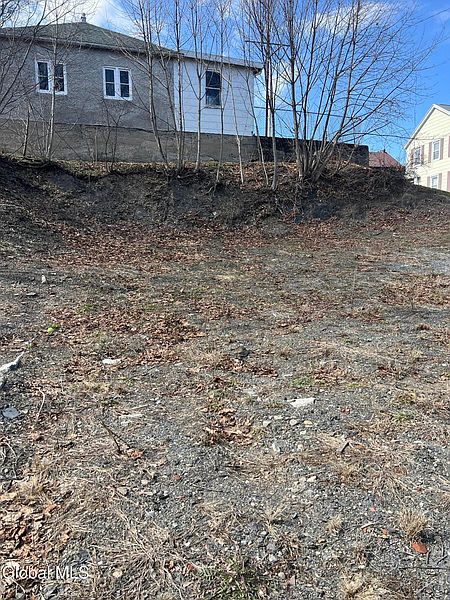 3rd image of 110 1st Avenue