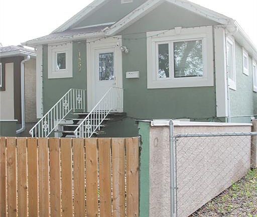 2nd image of 1852 QUEBEC STREET