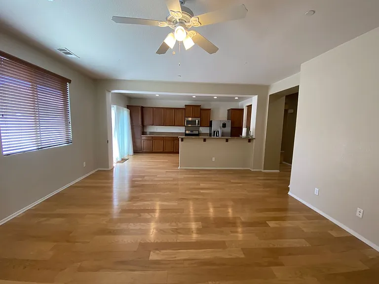 2274 Hay Market St — Photo 7