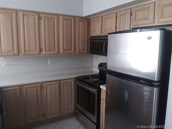 2nd image of 1280 S Alhambra Cir APT 1101