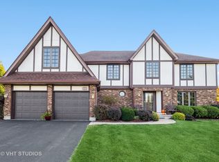 3908 Spy Glass Ridge Rd, Crystal Lake, IL 60012