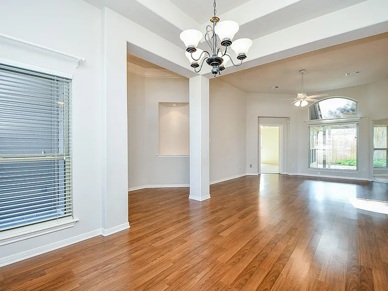 1816 Oak Lodge Dr — Photo 4