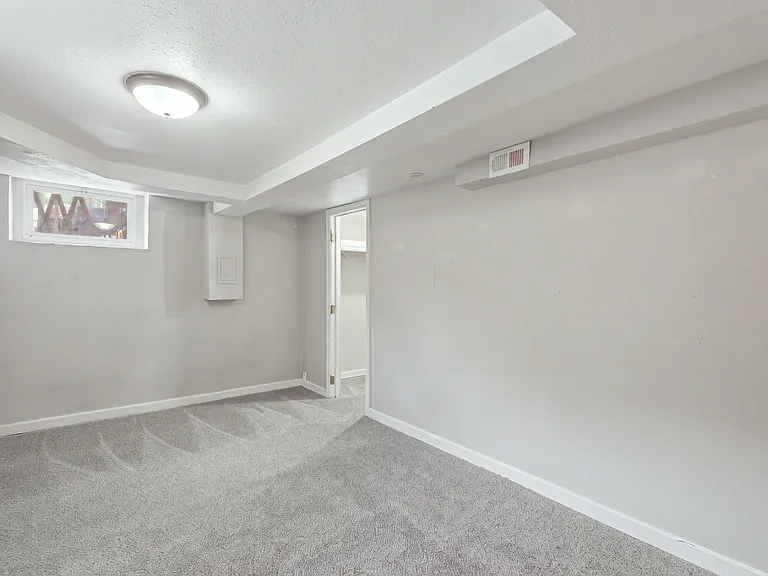1433 N Milwaukee St #BM — Photo 13