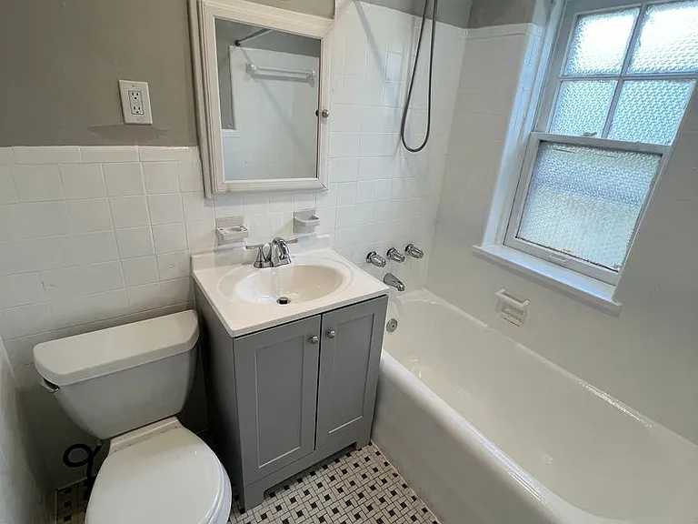1385 Manor Park Ave — Photo 11