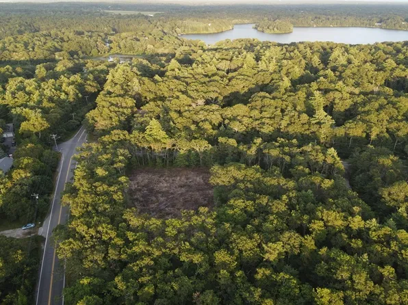 6 Elmwood Dr, Barnstable, MA 02630