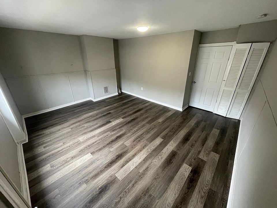 1st image of 4124 Chester Ave Floor 3