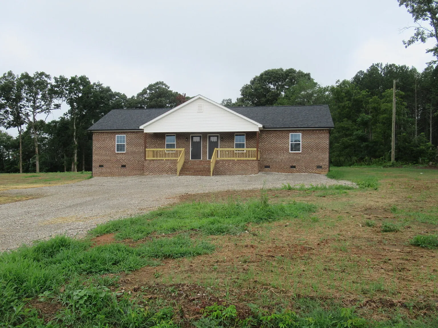 2 bed, 1.0 bath, 1023 sqft, $1,350 — Photo 2