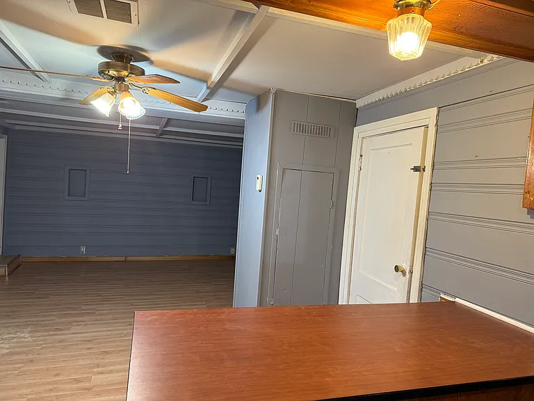 933 Myrtle Ave — Photo 11