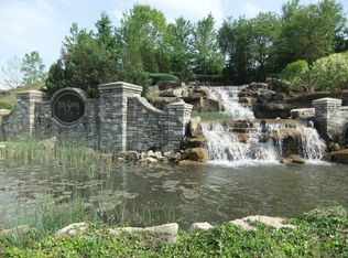 10406 Vista Hills Blvd, Louisville, KY 40291