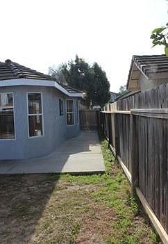 5th image of 221 Gail Dr