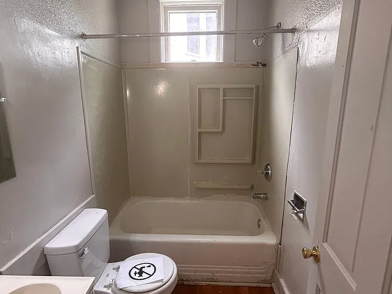 308 W Creighton Ave — Photo 7