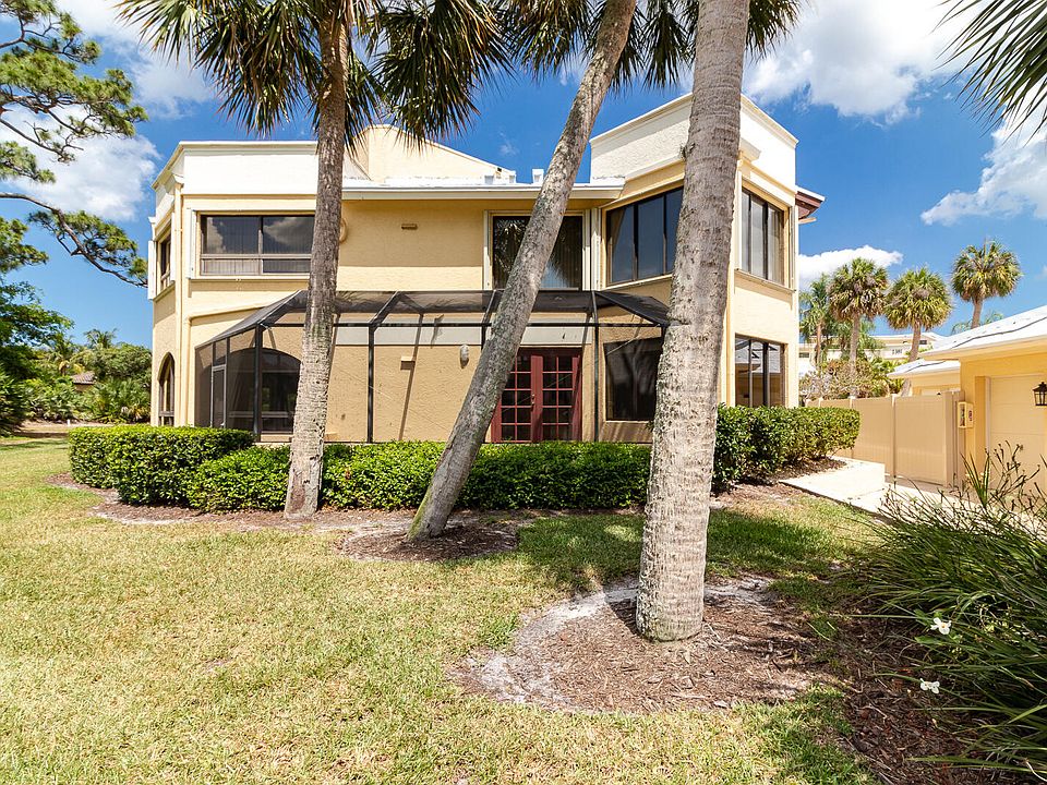 Carriage Hill Of Cutter Sound Condominiums 2381 SW Carriage Hill Ter