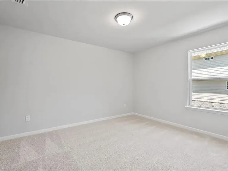 382 Riverwood Dr — Photo 17