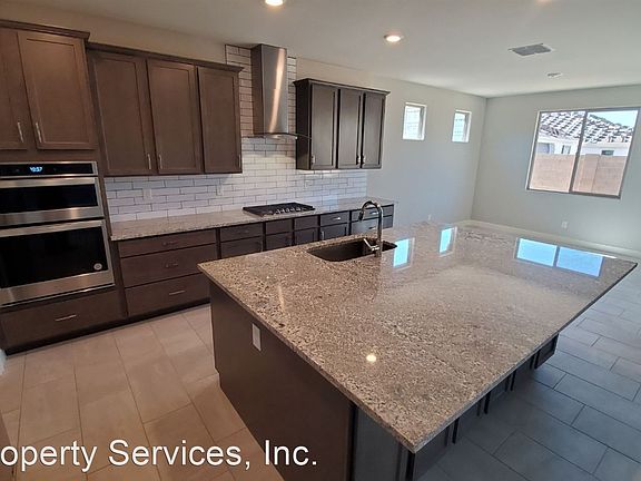 4th image of 18378 Brookwood Dr