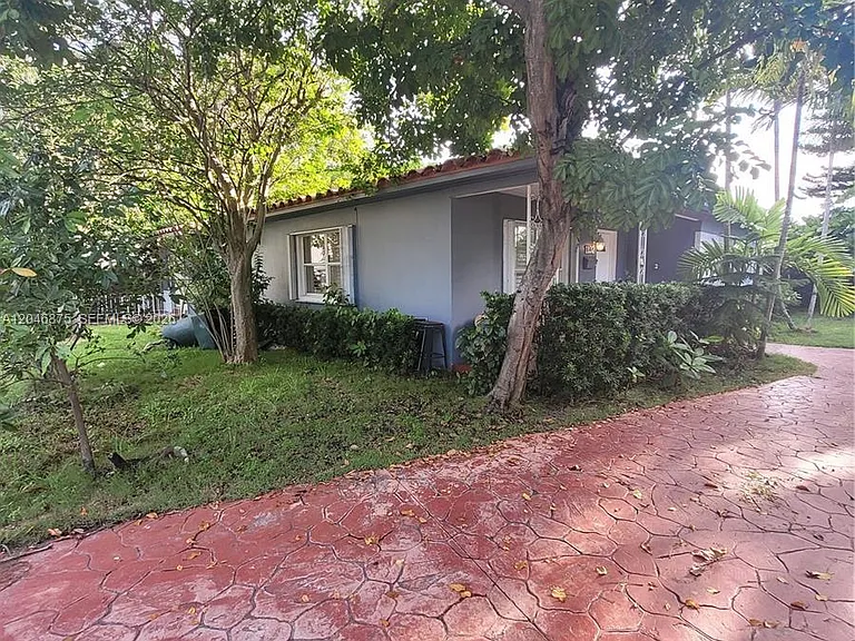 1132 Moffett St — Photo 23
