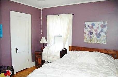824 18th St Se Bedroom Hardwood Floors, Charming Bungalow