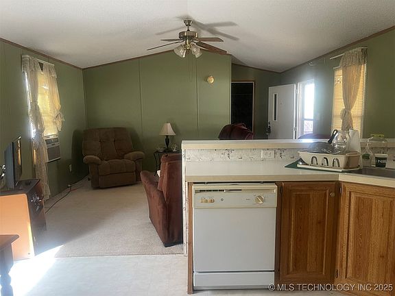 5th image of 16137 W Butterfield Rd