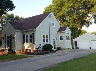 407 2nd St N, Dakota City, IA 50529