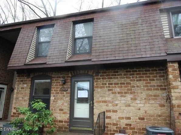2575 Chatham Woods Dr SE, Grand Rapids, MI 49546