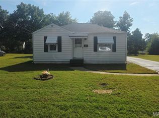 110 Rainbow Dr, Collinsville, IL