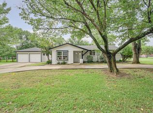 604 Joy Ln, Kennedale, TX 76060
