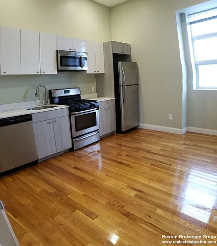 409 Dudley St Photo 1