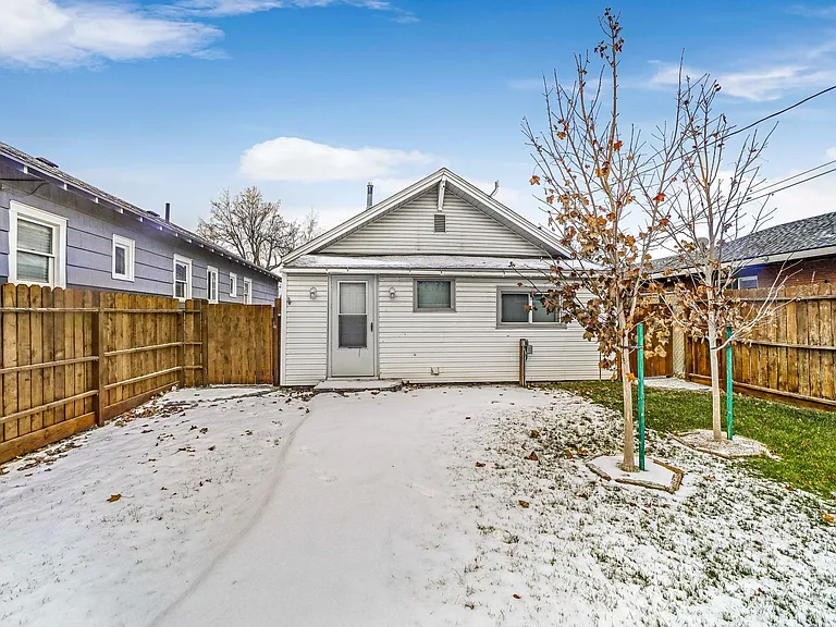 1843 Overland Ave — Photo 9