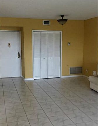 3rd image of 4200 Hillcrest Dr APT 807