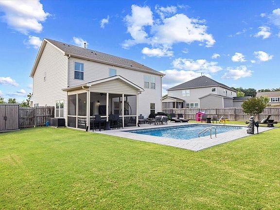 3rd image of 1205 Windrose Dr