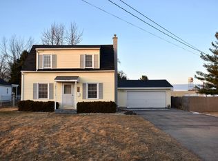 107 W Russell Rd, Tecumseh, MI 49286