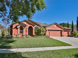 4019 Valrico Grove Dr, Valrico, FL 33594