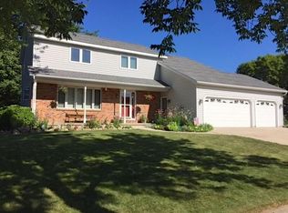 606 Pilgrim Trl, Sun Prairie, WI 53590