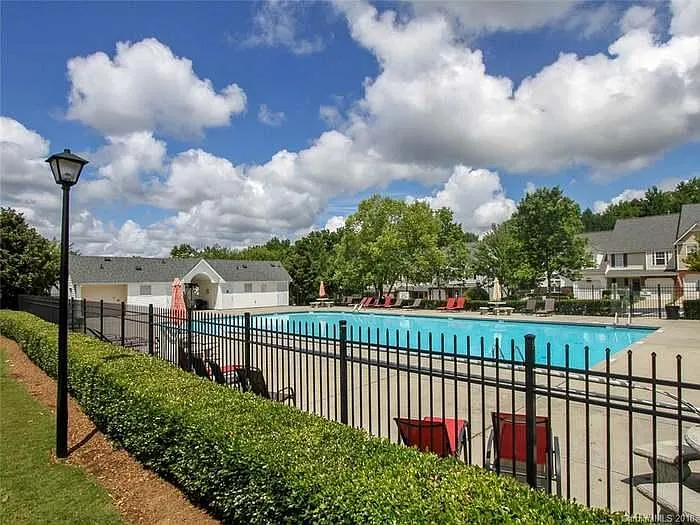 Nearby Salt Water Pool Access Included