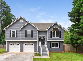 5435 Forest Falls Dr, Loganville, GA