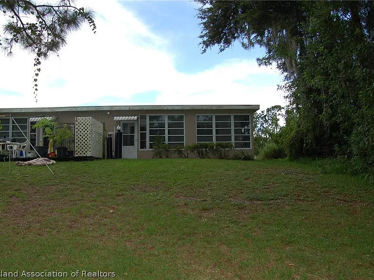107 Lavender Ave — Photo 17